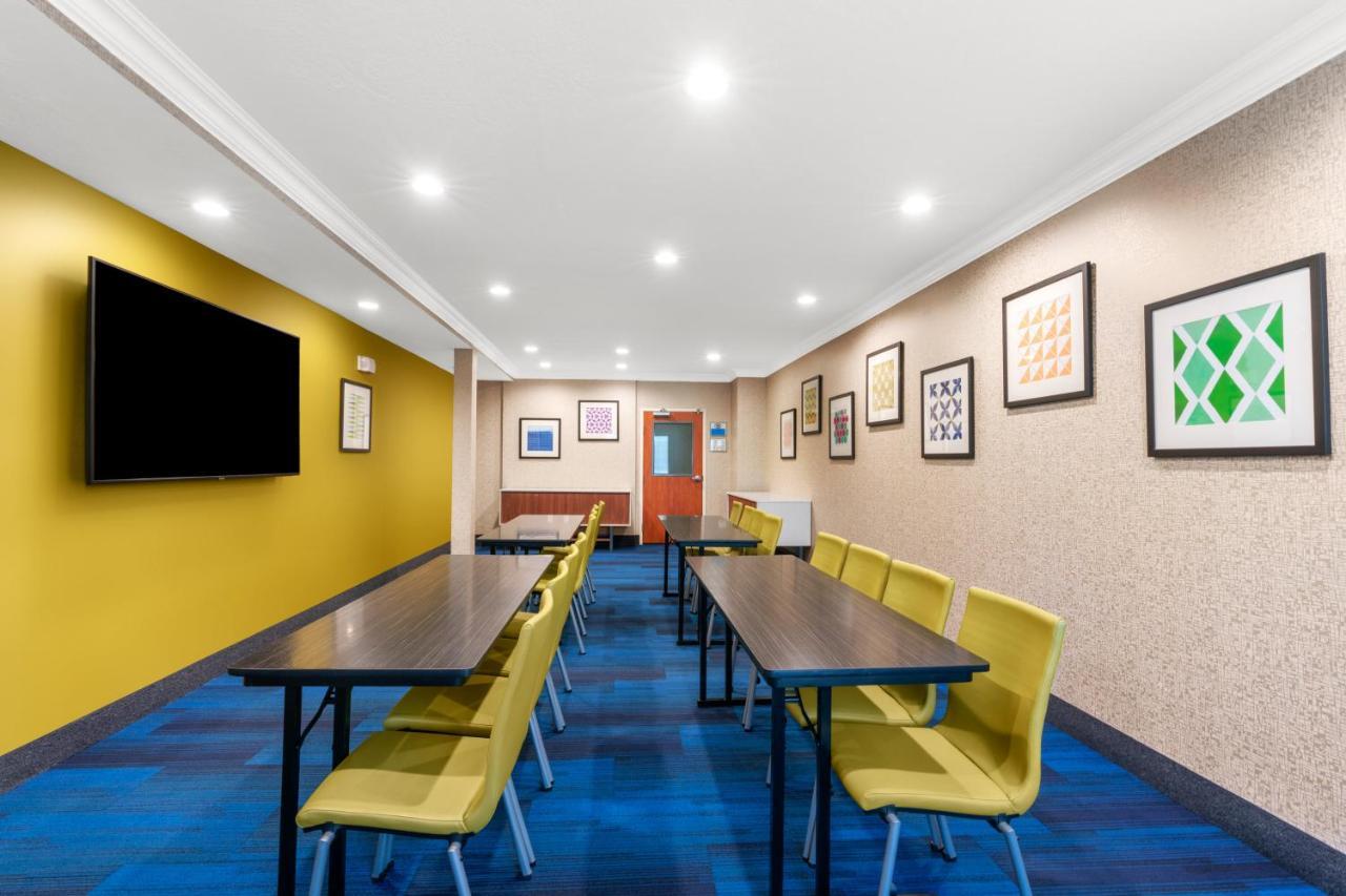 Holiday Inn Express & Suites Klamath Falls Central By Ihg Esterno foto