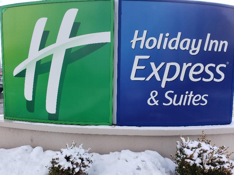 Holiday Inn Express Hotel & Suites Klamath Falls Central, An Ihg Hotel Esterno foto