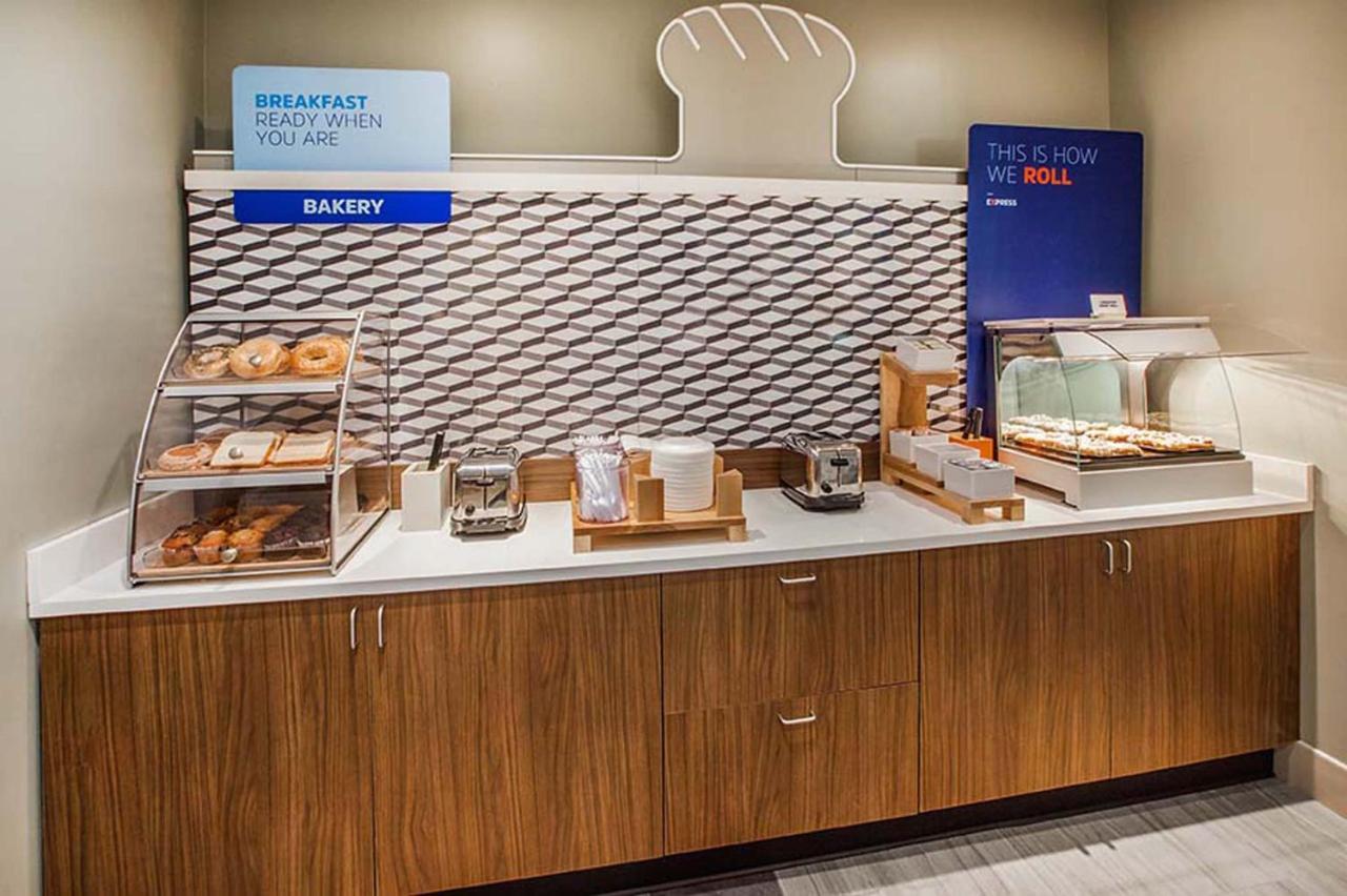 Holiday Inn Express & Suites Klamath Falls Central By Ihg Esterno foto